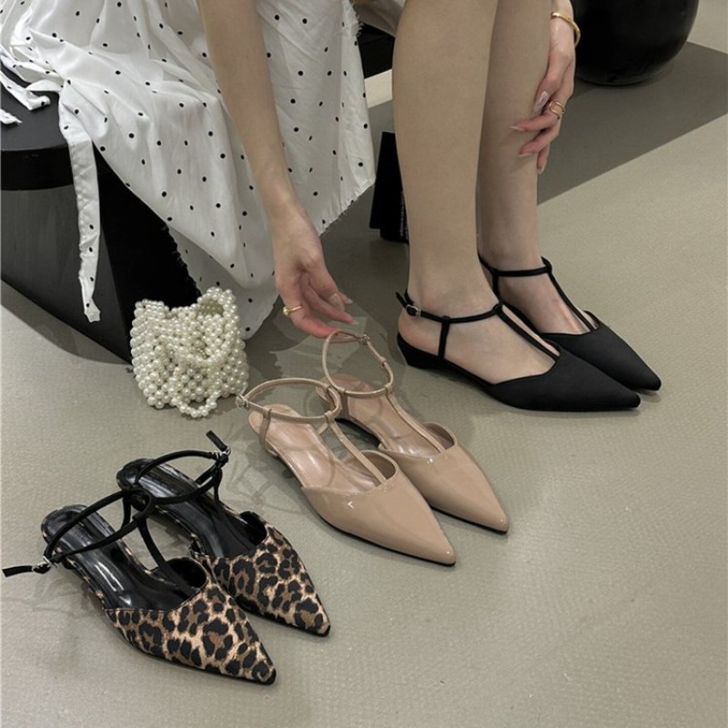 Kitten Heel Women - Womens Pointed Toe T-Strap Kitten Heels