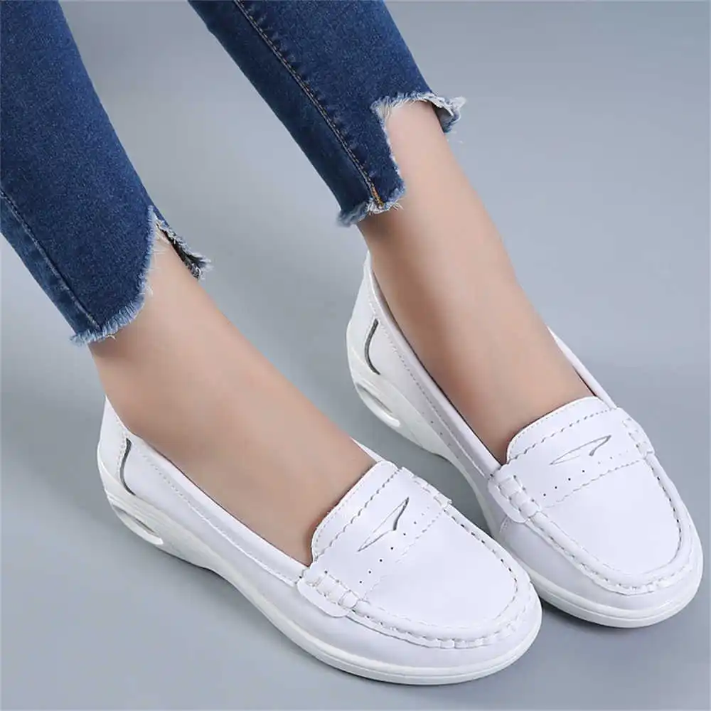 Thick Sole Slipon White Traine – Women'S Formal Wear Canada Bewertung und Preis