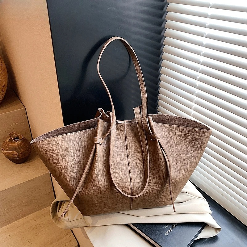 Branded Designer Shoulder Tote – Shoulder Bag Structured Bewertung und Preis