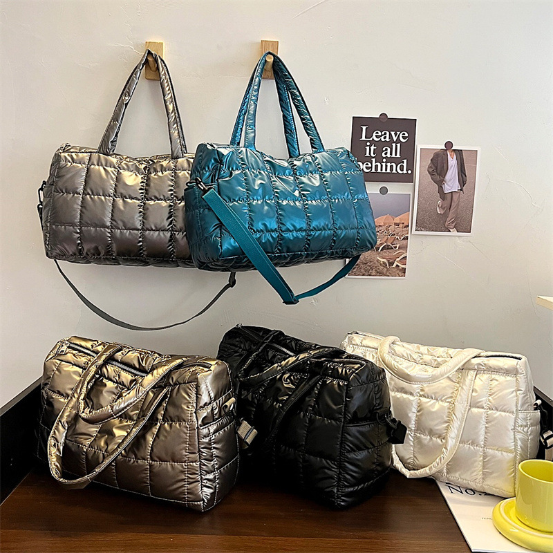 Space Pad Cotton Shoulder Bag  – Shoulder Bag Structured Bewertung und Preis