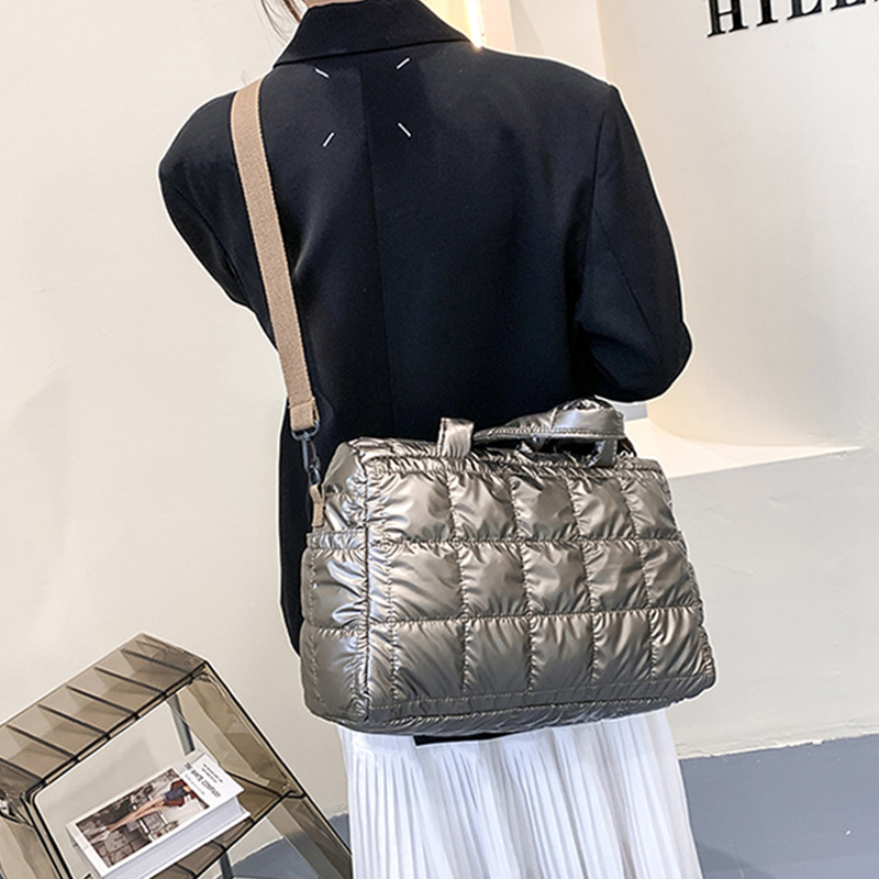 Space Pad Cotton Shoulder Bag  – Shoulder Bag Structured Bewertung und Preis