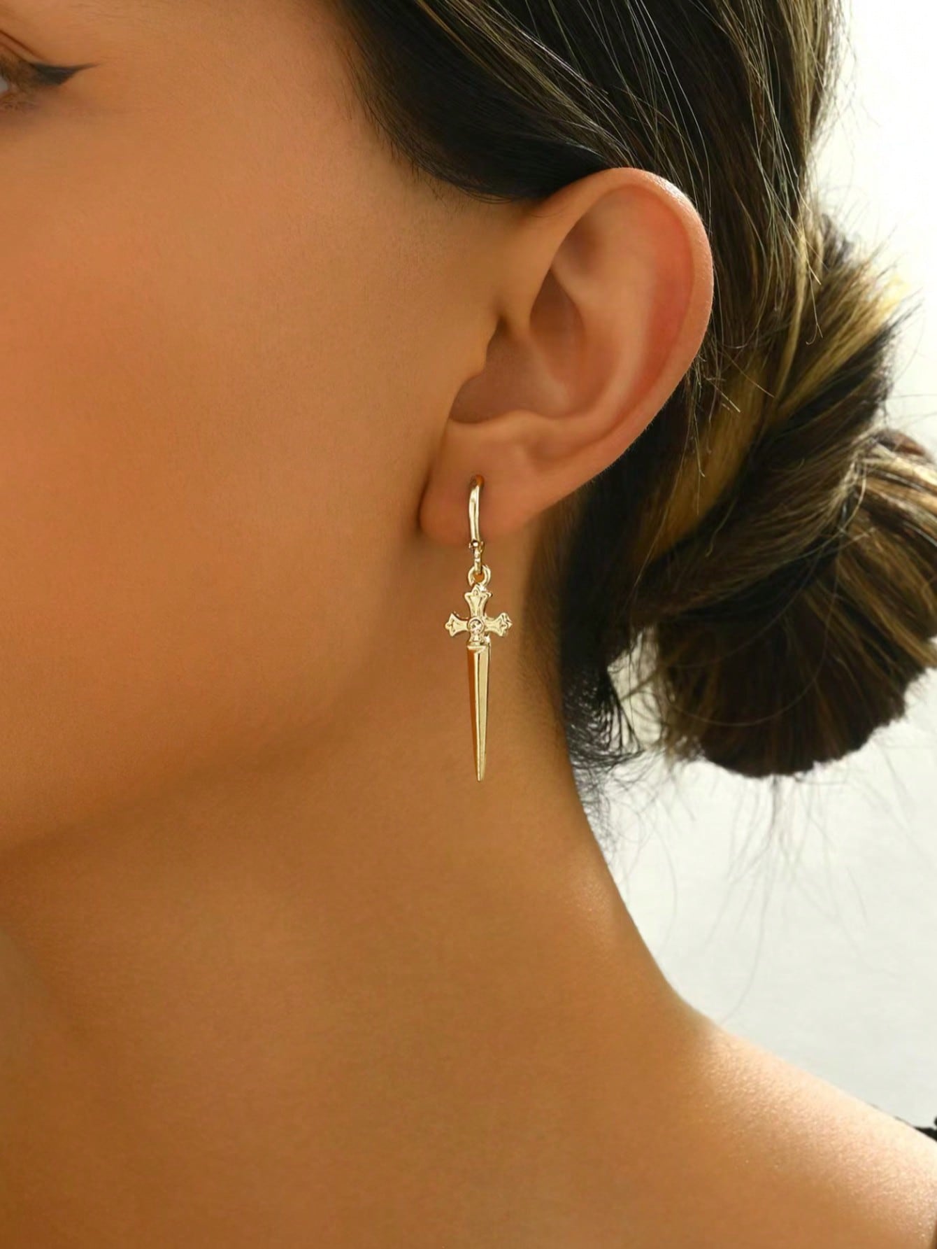 Gold Sword Cross Dangle Earrin – Women'S Gothic Formal Wear Bewertung und Preis