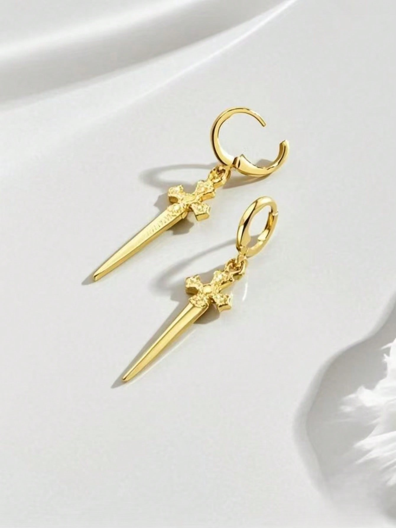 Gold Sword Cross Dangle Earrin – Women'S Gothic Formal Wear Bewertung und Preis