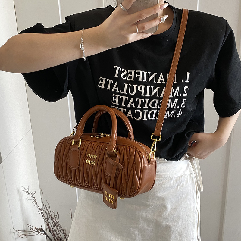 Ruched Pillow Bag, 2026 Textur – Shoulder Bag Structured Bewertung und Preis